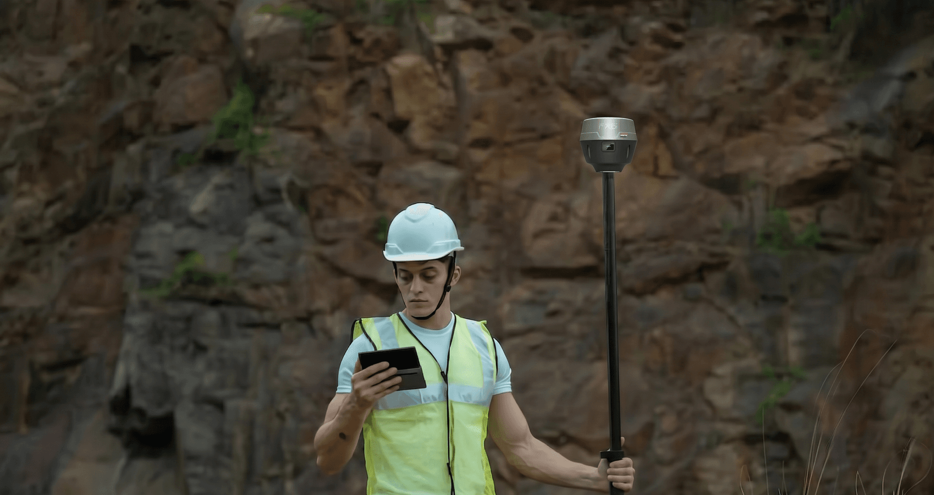 Airace FX6i RTK GNSS receiver in the field